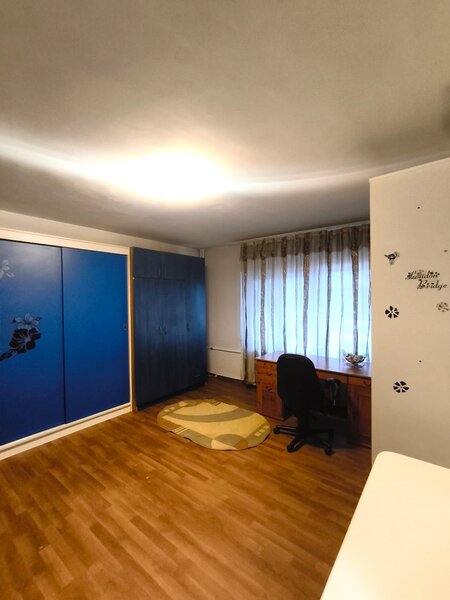 13 Septembrie, Parc Sebastian, garsoniera, loc parcare inclus, 350 EUR.