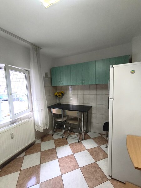 13 Septembrie, Parc Sebastian, garsoniera, loc parcare inclus, 350 EUR.